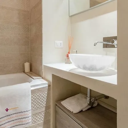 Hintown Piazza Gerusalemme * Milan